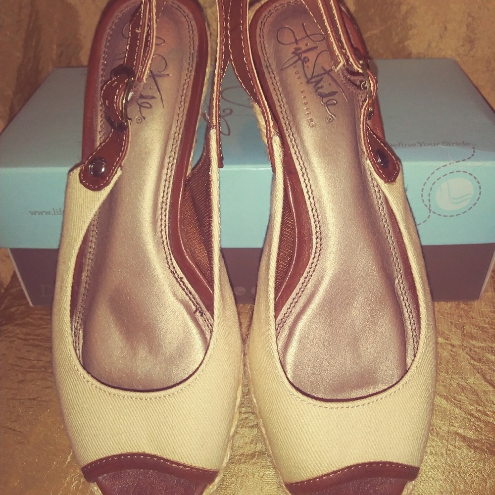 Life Strides Espradill ladies shoes